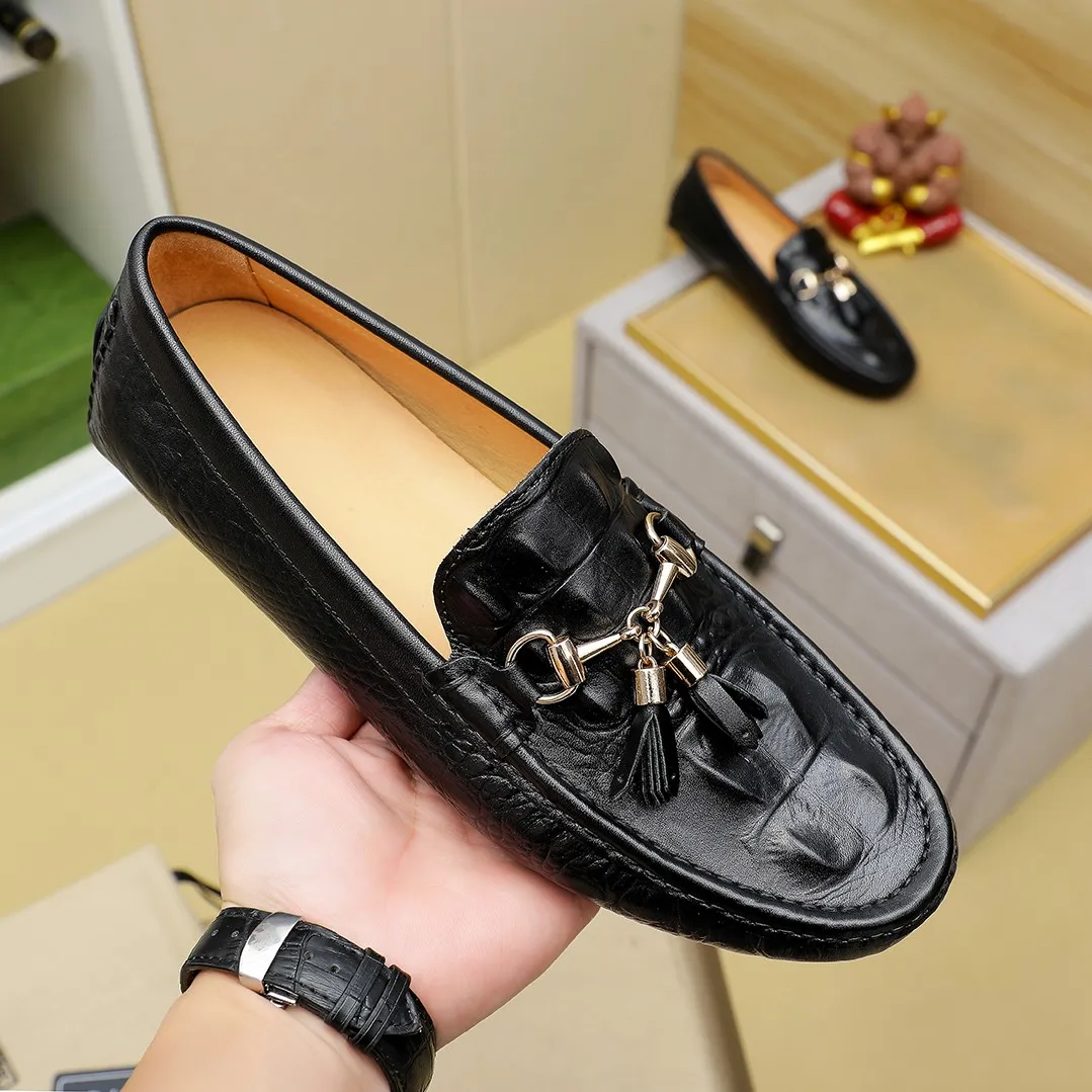 Men's shoes💰360💰🕷🕷️【 GUCCI 】Gucci's best-selling trendy men's casual slip-on shoes 🇨🇳Official website original 1:1 mold 💯Original quality, fine workmanship ☘Fashionable and versatile, perfect shape, comfortable on the feet 🍓Trendy men's recommended model, imported cowhide on the top layer 🎋High-quality pigskin lining, rubber wear-resistant and non-slip outsole, high-end atmosphere, worth owning 🍉Optional 38-44